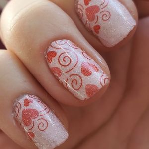 Queen of Hearts DIY Mani